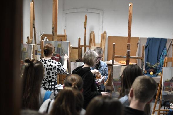 Губернаторский колледж приглашает на курсы повышения квалификации по изобразительному искусству
