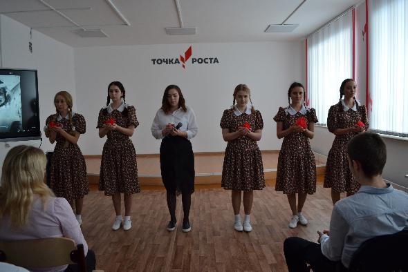Студенты Губернаторского колледжа выступили вместе с писателями в Зоркальцево