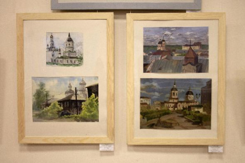 В Губернаторском колледже открылась выставка «Храмовое зодчество Томска»